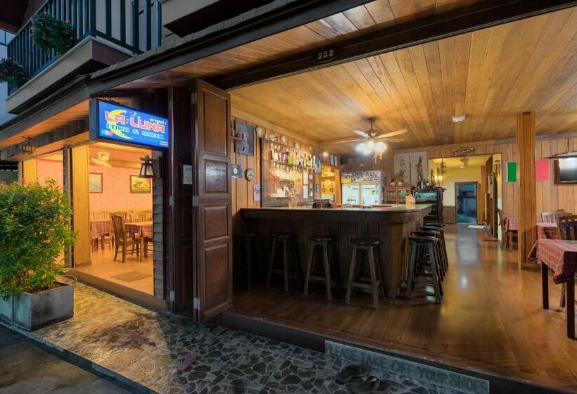 بنسيون La Luna Italian Restaurant & Accommodation