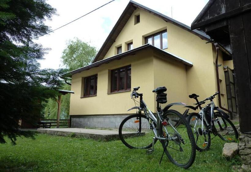 펜션 Pod Sněžníkem