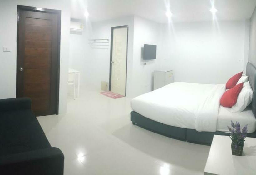 펜션 The Clover Lampang