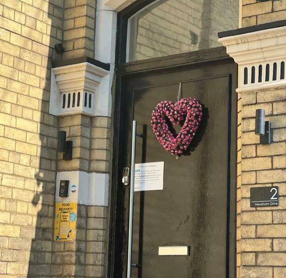 Bed and Breakfast Newsham Lodge   New Designer Rooms In Liverpool L6