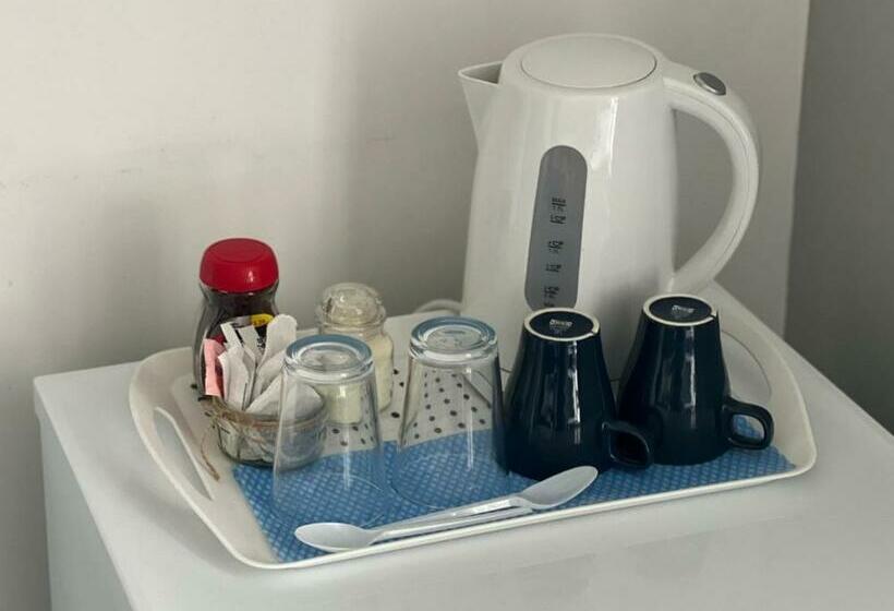 Bed and Breakfast Newsham Lodge   New Designer Rooms In Liverpool L6