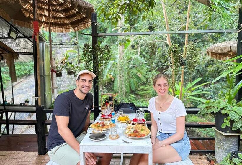 ベッドアンドブレックファースト Nua Tone Resort Bang Tao & Cafe