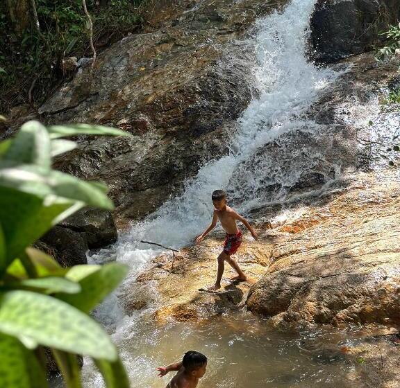 ベッドアンドブレックファースト Nua Tone Resort Bang Tao & Cafe