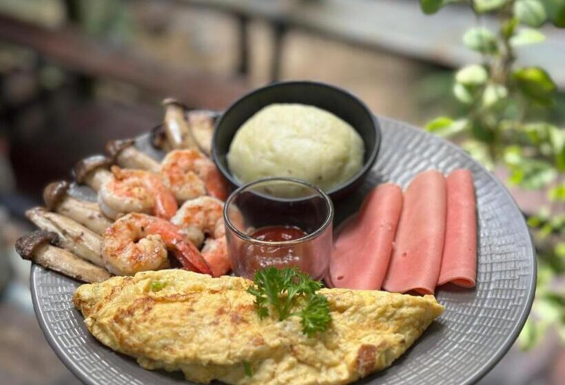 ベッドアンドブレックファースト Nua Tone Resort Bang Tao & Cafe