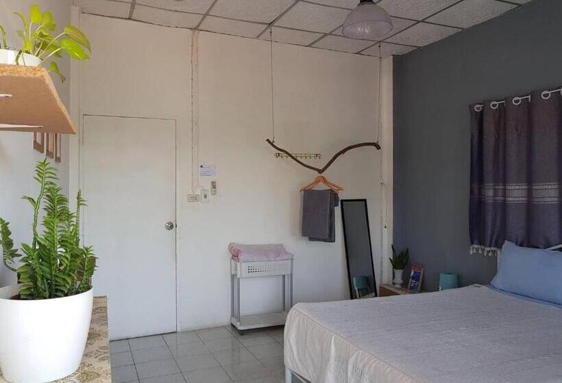 ベッドアンドブレックファースト Take A Rest At Nakhon Phanom