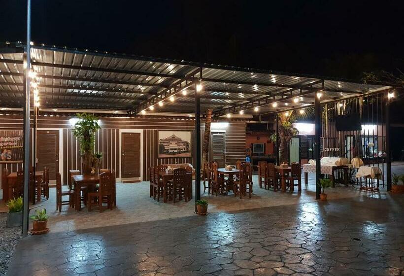 Отель ช่อฟ้า การ์เด้น