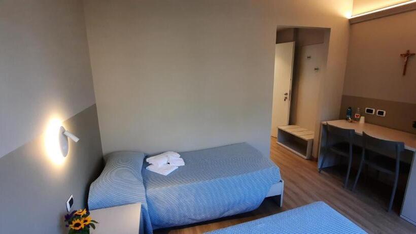 فندق Casa Diocesana Di Altavilla