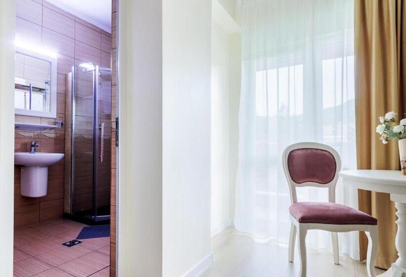 فندق Central   Baile Olanesti