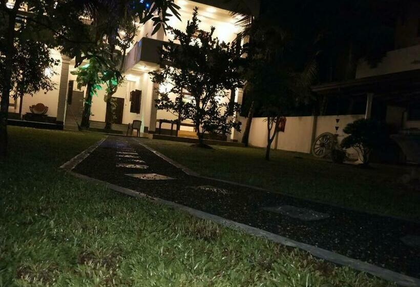 호텔 Crystal Palace