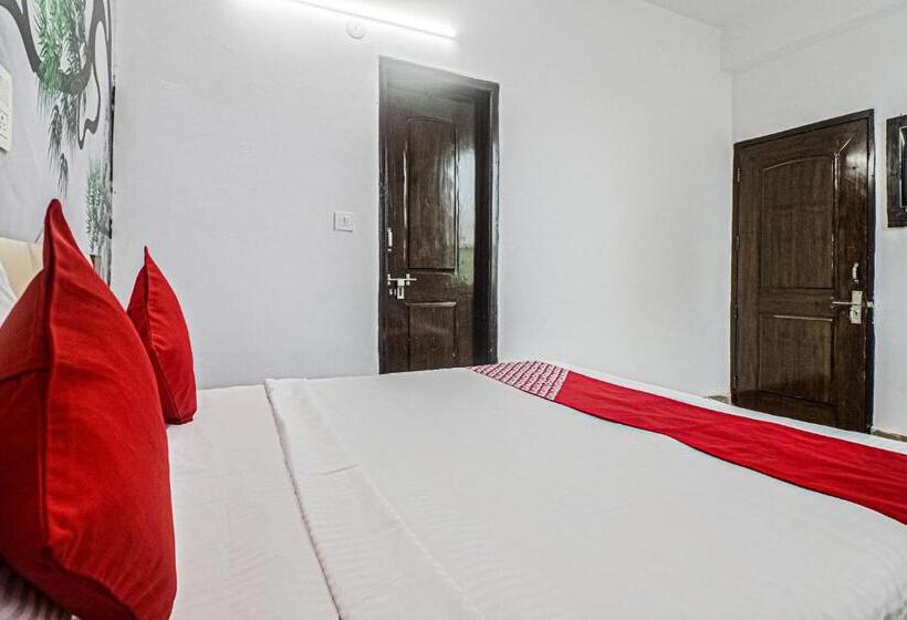 Flagship Hotel Royal Rooms