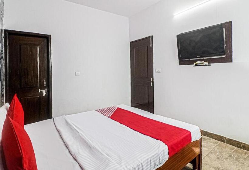 Flagship Hotel Royal Rooms