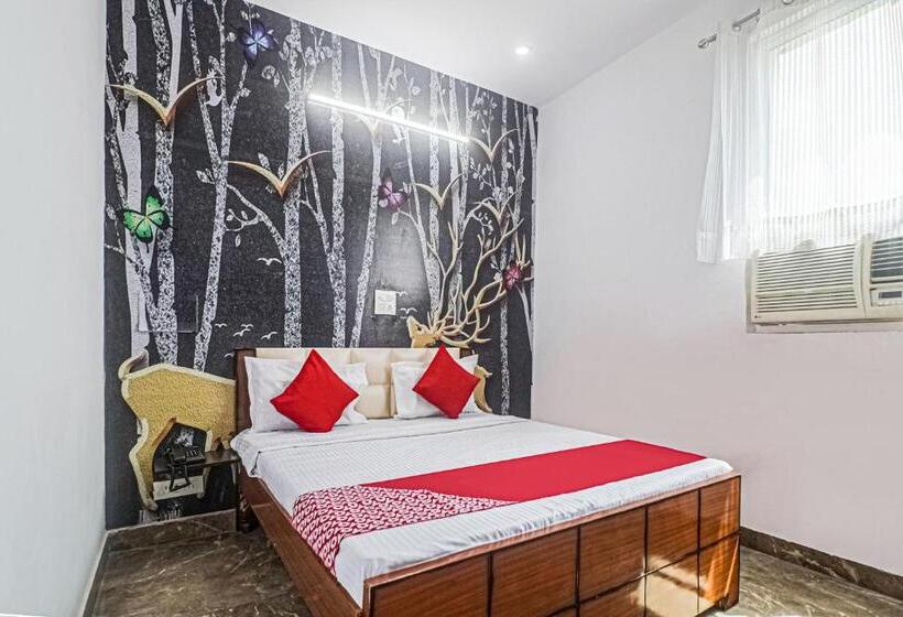 Flagship Hotel Royal Rooms