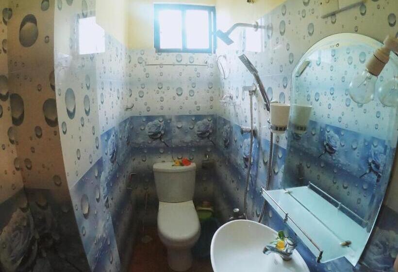 Отель Laksiri Villa