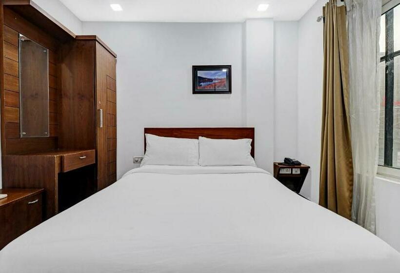 호텔 Oyo Townhouse 595 Majestic Inn