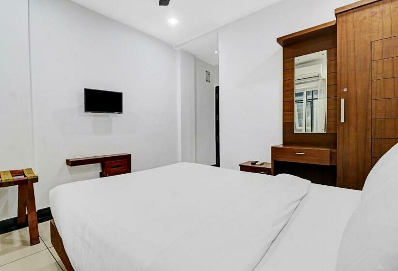 호텔 Oyo Townhouse 595 Majestic Inn