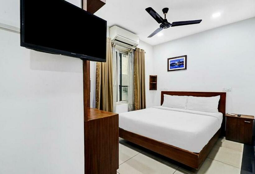 호텔 Oyo Townhouse 595 Majestic Inn