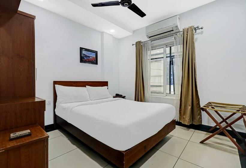 호텔 Oyo Townhouse 595 Majestic Inn