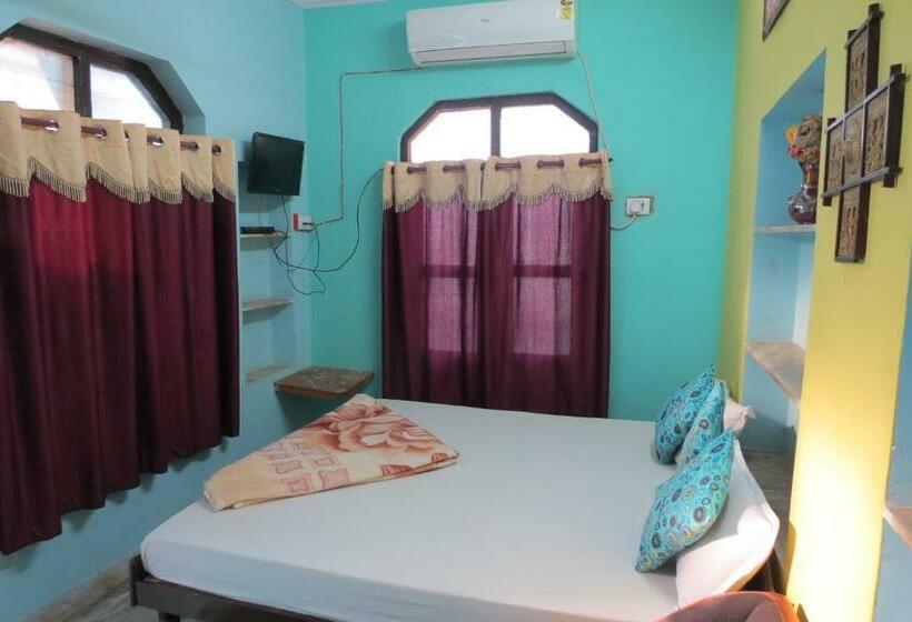 هتل Poonam Pushkar