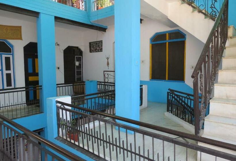 هتل Poonam Pushkar