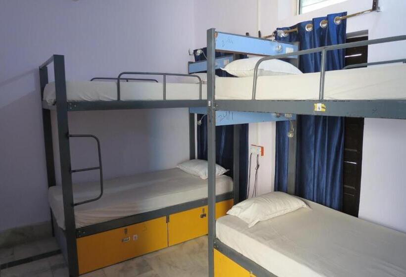 هتل Poonam Pushkar