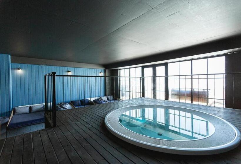 هتل Roshe Gudauri