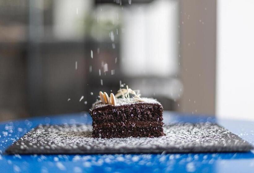 هتل Roshe Gudauri