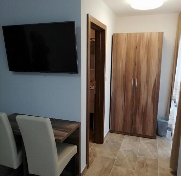 פנסיון Haus Alexis