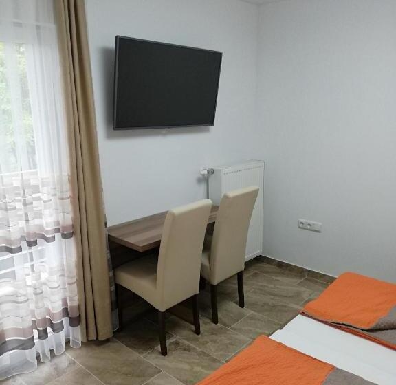 פנסיון Haus Alexis