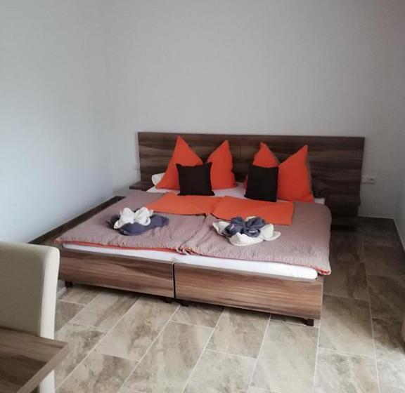 פנסיון Haus Alexis