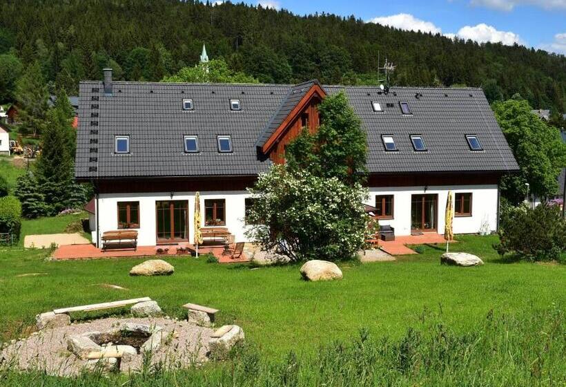 پانسیون Penzion Jizerská Malina