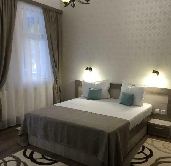 פנסיון Vila Cristina