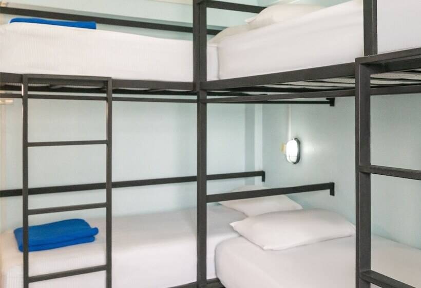 Slumber Party Hostel Krabi Beach