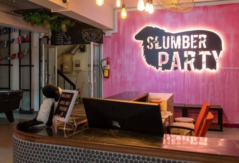 Slumber Party Hostel Krabi Beach