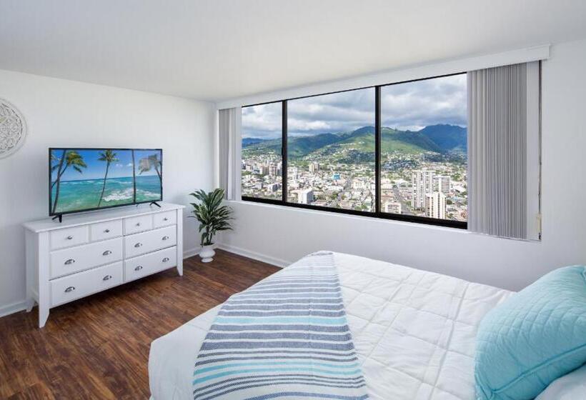 Waikiki Penthouse @ The Monarch