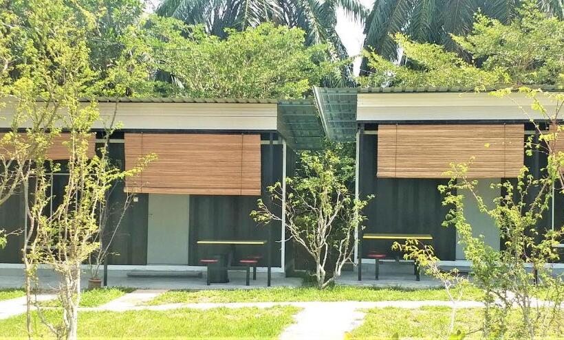 فندق صغير Hasina Resort@sedili