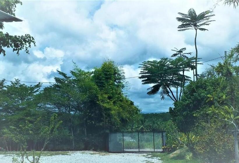 فندق صغير Hasina Resort@sedili