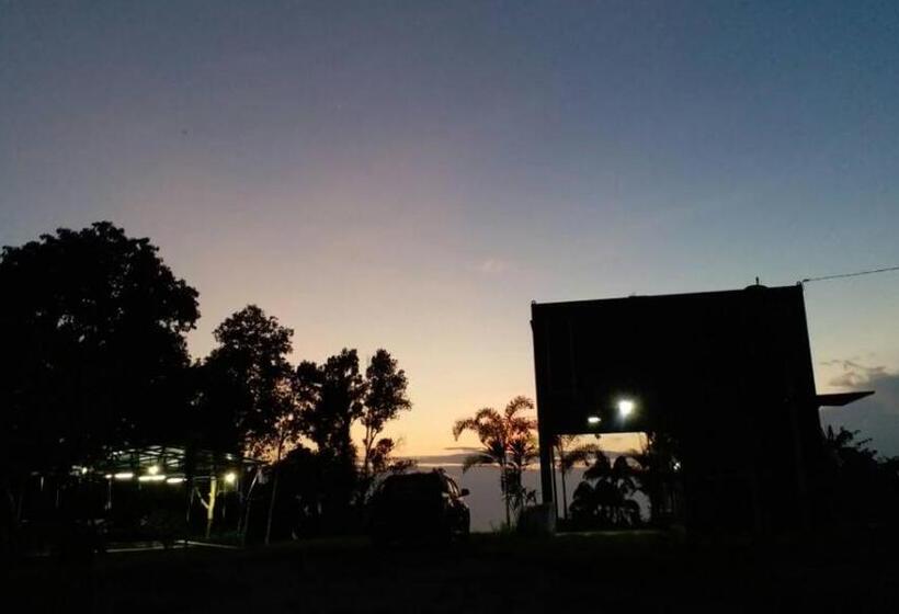 فندق صغير Hasina Resort@sedili