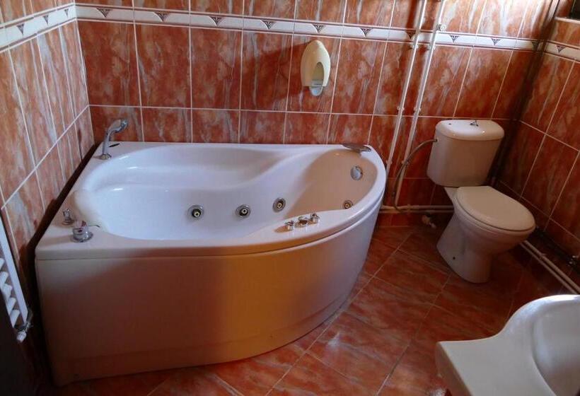 هاستل Utr Jagnjilo 1986