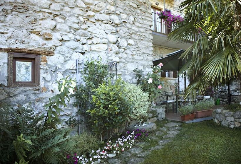 مبيت وإفطار Antico Borgo Sanda Lago Maggiore