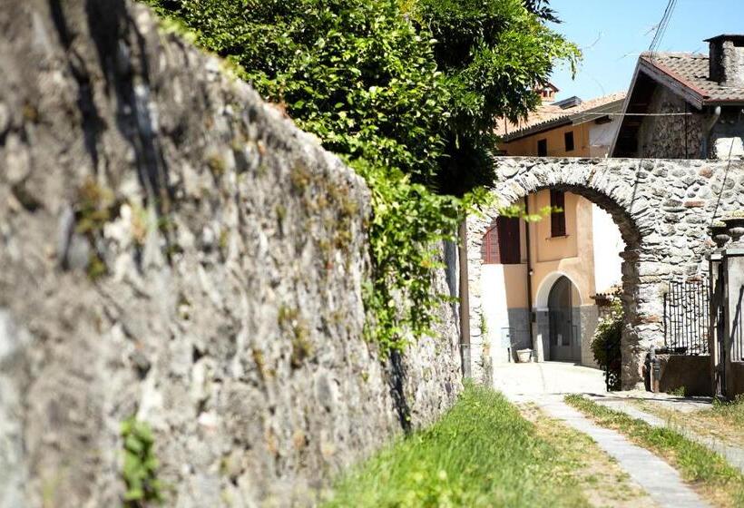 مبيت وإفطار Antico Borgo Sanda Lago Maggiore