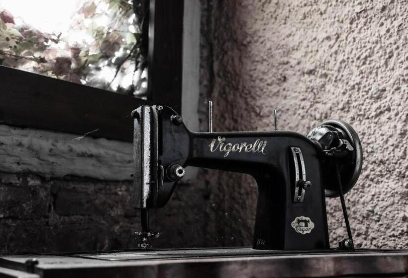 مبيت وإفطار Antico Borgo Sanda Lago Maggiore