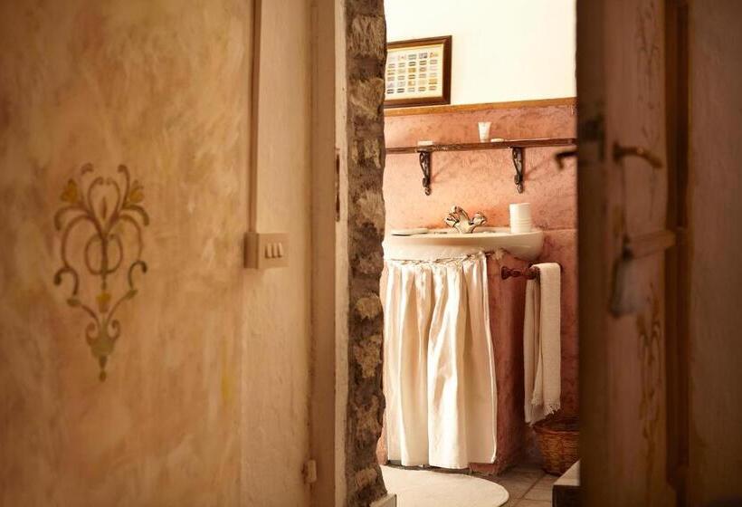 مبيت وإفطار Antico Borgo Sanda Lago Maggiore