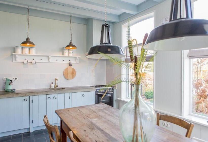 민박 De Friese Wouden