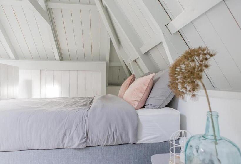 Bed and Breakfast De Friese Wouden