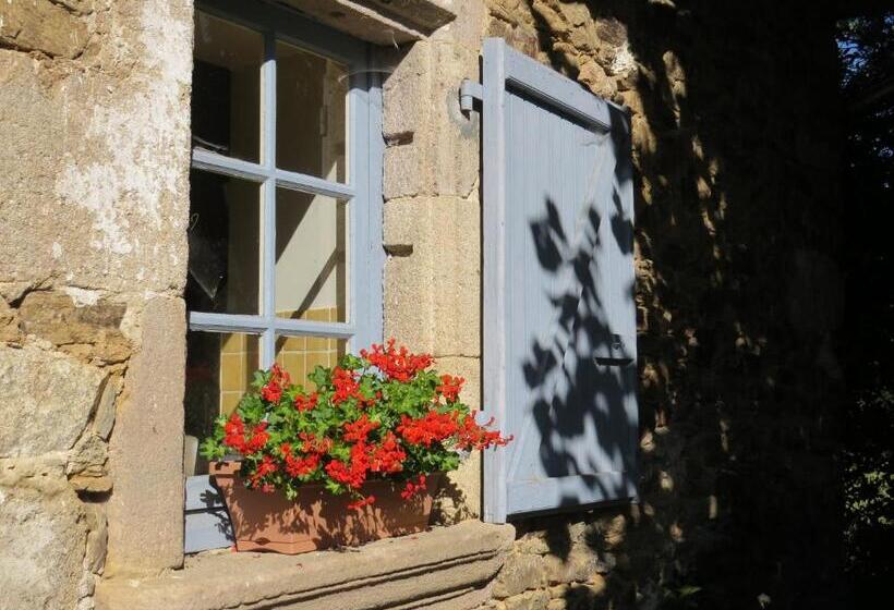 مبيت وإفطار Domaine De La Clauzade