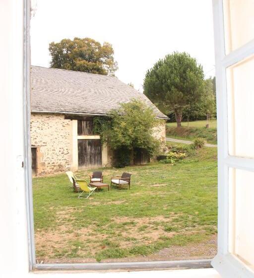 مبيت وإفطار Domaine De La Clauzade