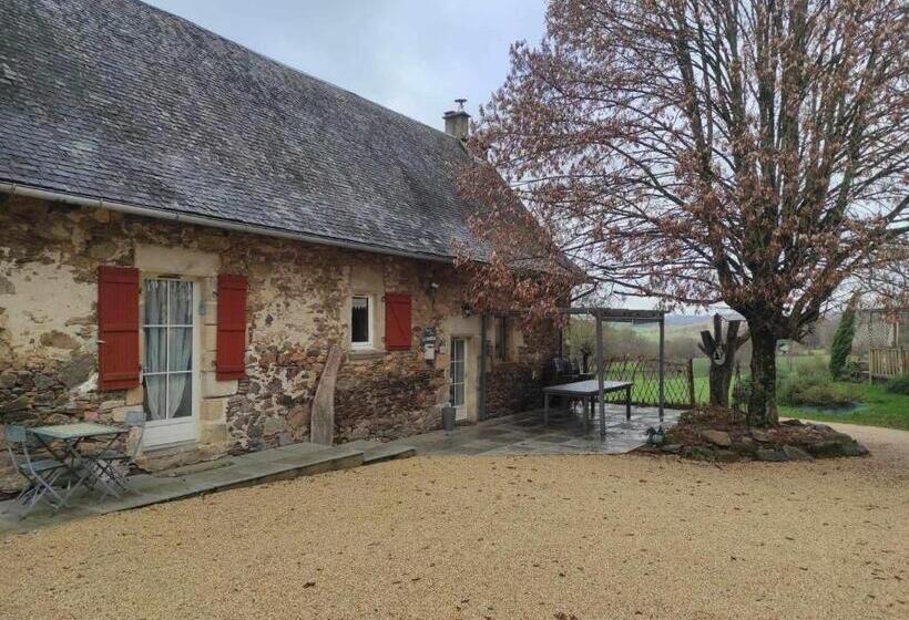 مبيت وإفطار Domaine De La Clauzade