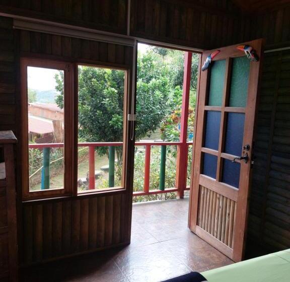 مبيت وإفطار Las Cabañas Del Escobo   Cabaña Tucán