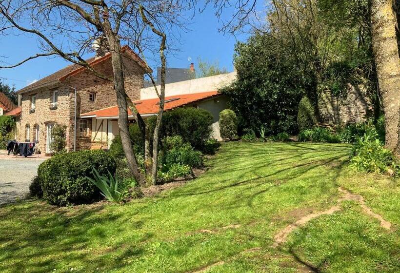 مبيت وإفطار Le Moulin De La Castellerie