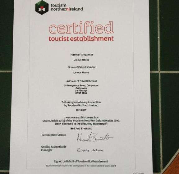 צימר Lisieux House On Lough Neagh